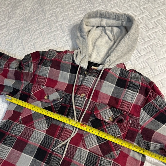 Wrangler Red Grey Black Plaid Quilted Hooded Flannel Lumberjack Shacket Small - Picture 7 of 12